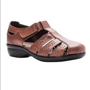 Propet Brown Perforated April Leather Sandals Woman’s Size 10.5 Narrow READ ALL